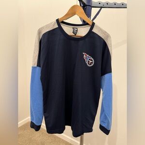 NFL Titans football men long sleeve shirt 
size M